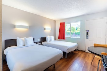 Standard Room, 2 Double Beds, Non Smoking, Refrigerator