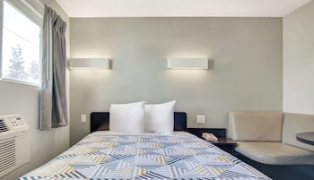 Standard Room, 1 Double Bed, Non Smoking, Refrigerator