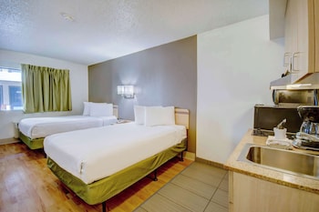 Deluxe Room, 2 Double Beds, Non Smoking, Kitchenette