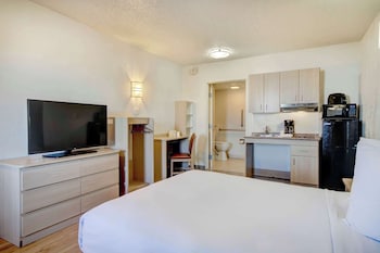 Deluxe Room, 1 Double Bed, Accessible, Non Smoking