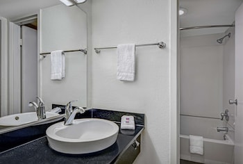 Standard Room, 2 Queen Beds, Non Smoking