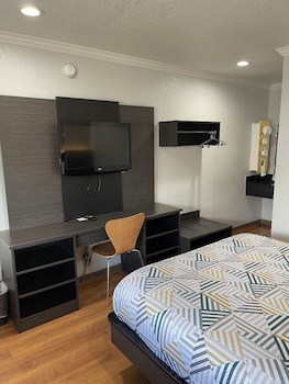 Standard Room, 1 Queen Bed, Non Smoking
