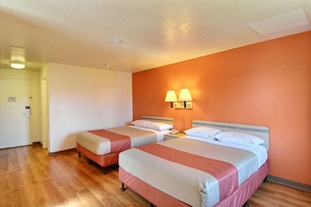 Deluxe Room, 2 Queen Beds, Non Smoking, Refrigerator & Microwave