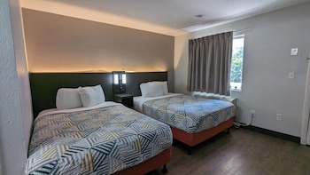 Deluxe Room, 2 Queen Beds, Non Smoking, Refrigerator & Microwave