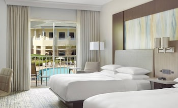 Superior Room, 2 Queen Beds, Pool View