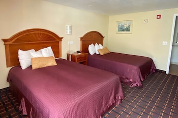 Room, 2 Queen Beds, Smoking