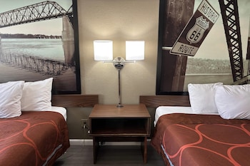 Standard Room, 2 Queen Beds, Non Smoking