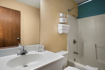 Room, 2 Queen Beds, Non Smoking