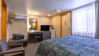 Room, 1 Queen Bed (Accessible)