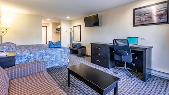 Deluxe Room, 1 King Bed with Sofa bed
