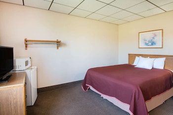 Room, 1 King Bed, Accessible, Non Smoking (Mobility)