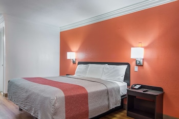 Deluxe Room, 1 King Bed, Accessible, Non Smoking
