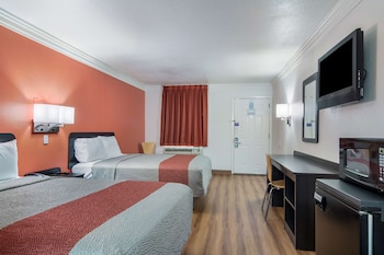 Deluxe Room, 2 Double Beds, Non Smoking, Refrigerator & Microwave