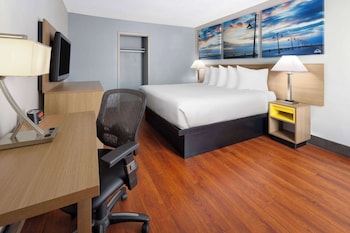 Suite, 1 Bedroom, Non Smoking (1 King Bed)