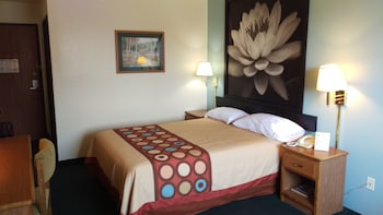 Standard Room, 1 Queen Bed