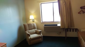 Standard Room, 1 Queen Bed