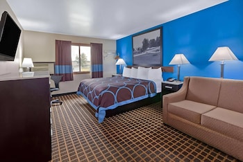 Suite, 1 King Bed with Sofa bed, Non Smoking