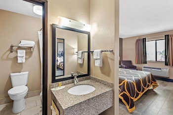 Room, 1 King Bed, Non Smoking