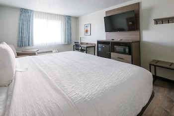 Standard Room, 1 King Bed, Ground Floor