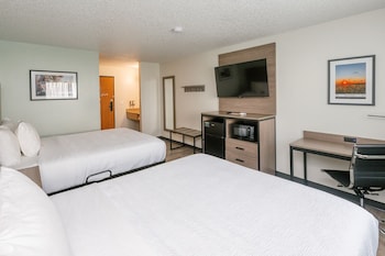 Standard Room, 2 Queen Beds, Ground Floor