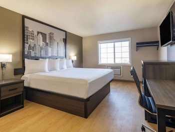 Standard Room, 1 King Bed