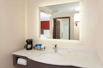 Room, 1 King Bed, Accessible, Non Smoking (Mobility)