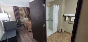 Room, 1 Queen Bed, Accessible, Non Smoking (Mobility)