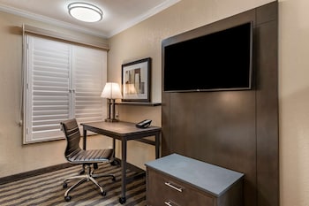Standard Room, 1 King Bed, Accessible, Bathtub