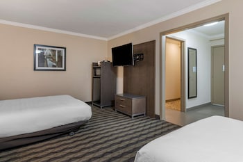 Standard Room, 2 Queen Beds, Accessible, Non Smoking