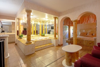 Romantic Suite, 1 King Bed, Non Smoking, Hot Tub