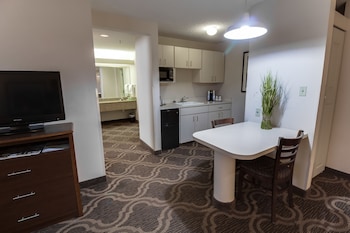 Non Smoking King Suite