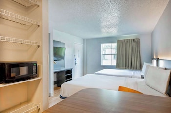 Standard Suite, 2 Queen Beds, Non Smoking