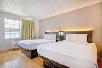 Standard Room, 2 Queen Beds, Non Smoking