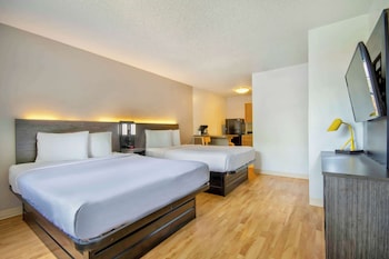 Standard Room, 2 Queen Beds, Non Smoking