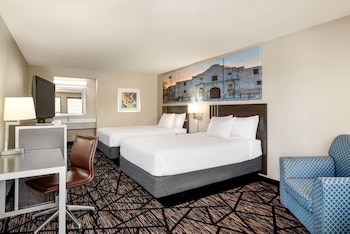 Room, 2 Queen Beds, Accessible, Non Smoking (Roll-In Shower)