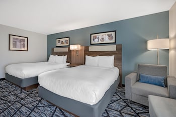 Standard Room, 2 Queen Beds, Non Smoking, Refrigerator & Microwave