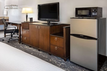 Deluxe Room, 2 Queen Beds, Non Smoking