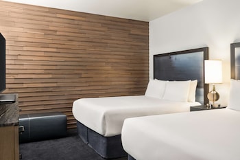 Studio, 2 Queen Beds with Sofa bed
