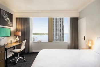 Room, 1 King Bed (Water View)
