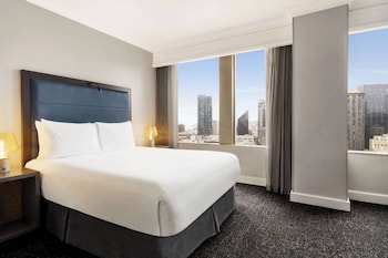 Room, 1 King Bed (Skyline View)
