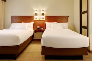 Room, Multiple Beds (2 Double Beds w/ Sofabed, High Floor)