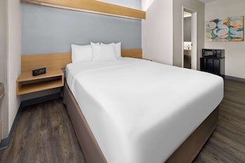 Room, 1 Queen Bed, Non Smoking