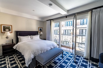 Deluxe Room, 1 King Bed, Fireplace