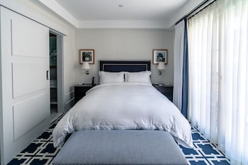 Deluxe Room, 1 Queen Bed
