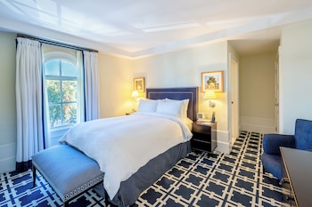 Deluxe Room, 1 Queen Bed