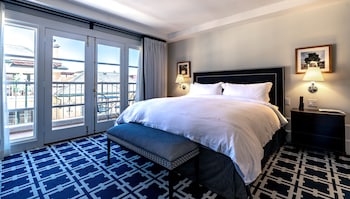 Deluxe Room, 1 King Bed