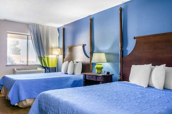 Standard Room, 2 Double Beds, Non Smoking