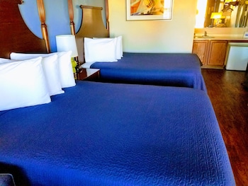 Standard Room, 2 Double Beds, Non Smoking