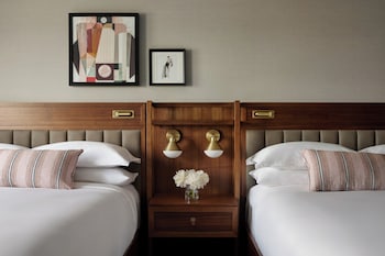 Suite (Club Lounge Access)