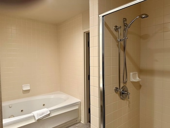 Junior Suite, 1 King Bed, Non Smoking, Jetted Tub